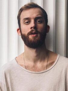 cropped-MV5BMjY4Mzk4YzAtNmUwOS00YWFkLWFjZDgtNmZkZTI2OGZmZTBkXkEyXkFqcGdeQXVyNTcyNTg3Nzc@._V1_FMjpg_UX1000_.jpg