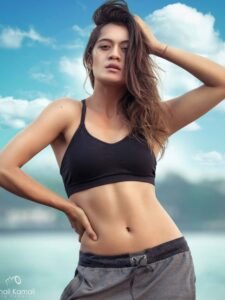 cropped-Aradhana-Sharma-Body-Size.jpg