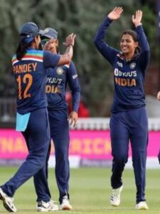 cropped-Indian-Women_s-Cricket-Team.jpg