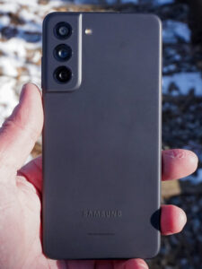 cropped-Samsung-Galaxy-S21-FE-rear-panel-over-tracks.jpg