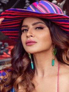 cropped-aashka-goradia-quits-showbiz.jpg